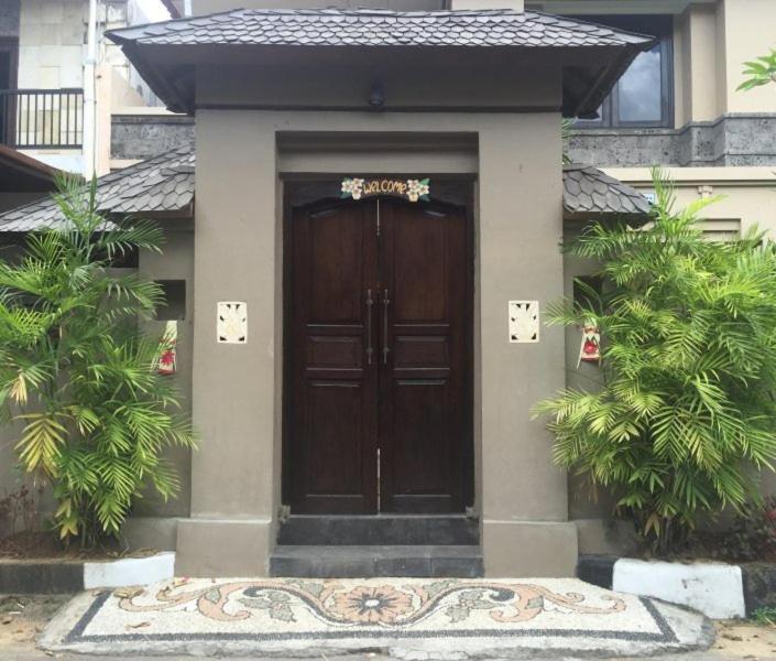 Villa Indah Kuta Royal - Private Pool - Optic Fiber High Speed Internet エクステリア 写真